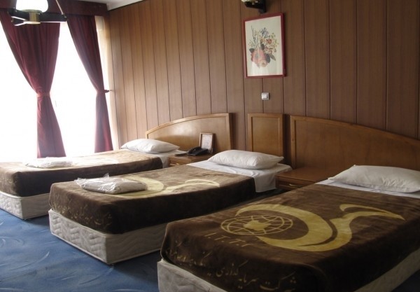 اتاق سه تخته هتل جهانگردی شیراز
